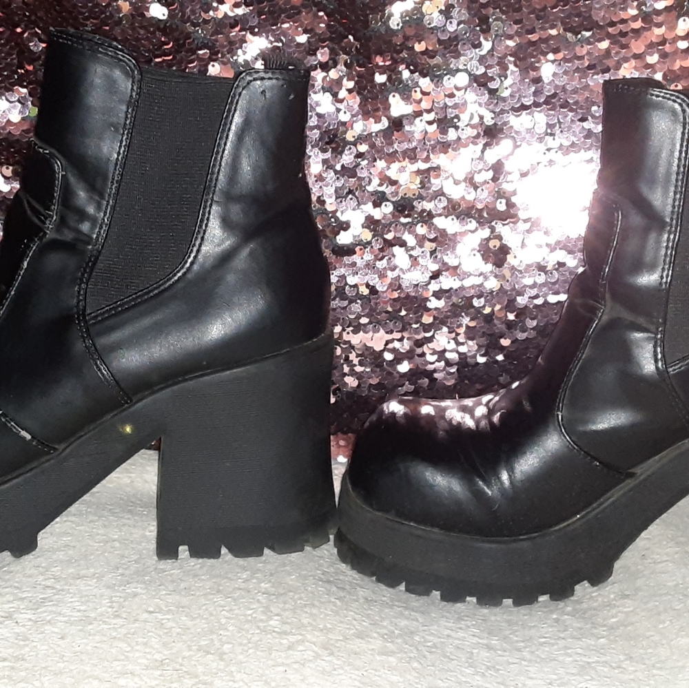 L.E.I. boots